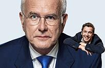 Harald Schmidt und Bernd Gnann treffen sich zum Plausch im Stadttheater Konstanz.