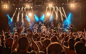Die Band „The Wright Thing“ spielt am Donnerstag.