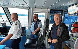 Auf Rekordfahrt (von links): Schiffsführer Stefan Grieble, BSB-Geschäftsführer Frank Weber und Werftleiter der BSB-Werft in Friedrichshafen, Wilfried Groß.