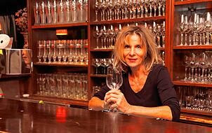 Seit 15 Jahren ist Tamara Unterwerner die Wirtin der Weinstube „Zum Guten Hirten“. Zum Ende des Jahres steigt sie aus.