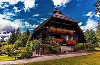 Das Heimatmuseum H&uuml;sli ist durch die Serie &bdquo;Die Schwarzwaldklinik&ldquo; bekannt geworden. Am Tag des offenen Denkmals kann das Museum bei freiem Eintritt besucht werden.