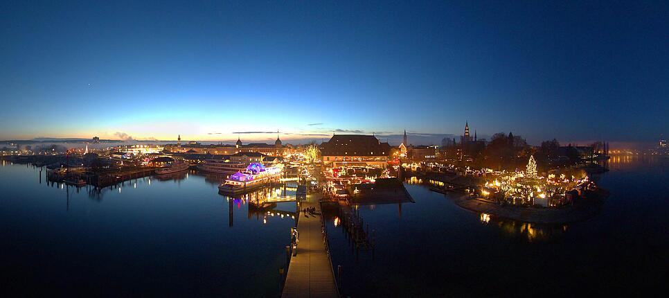 Welch ein Anblick: Ab Donnerstag erstrahlt der Stadtgarten und die Innenstadt wieder im weihnachtlichen Lichterglanz.